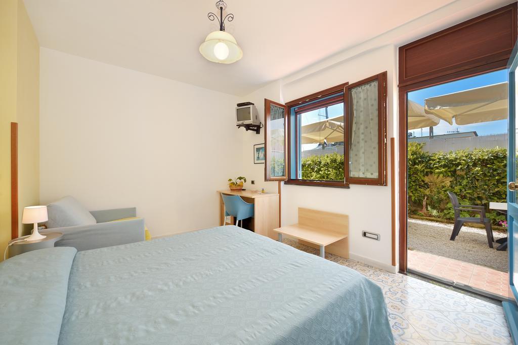 Bed and Breakfast La Capannina Procida Camera foto