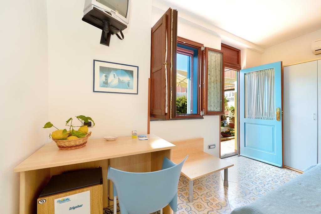 Bed and Breakfast La Capannina Procida Camera foto