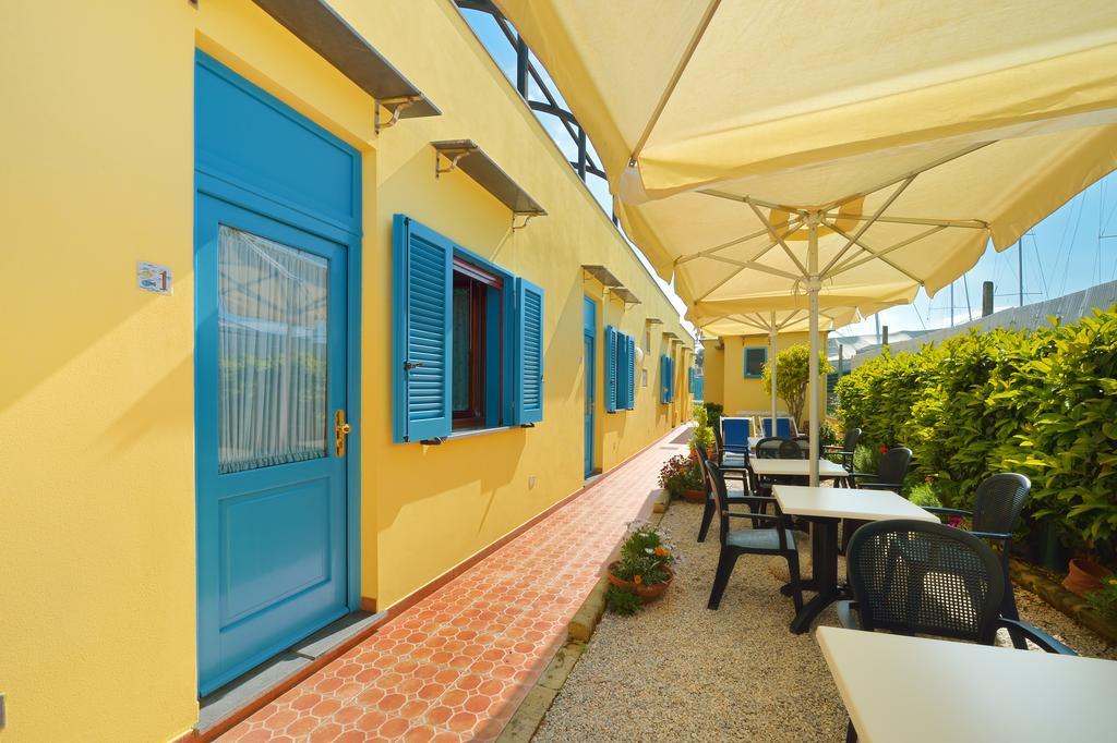 Bed and Breakfast La Capannina Procida Esterno foto